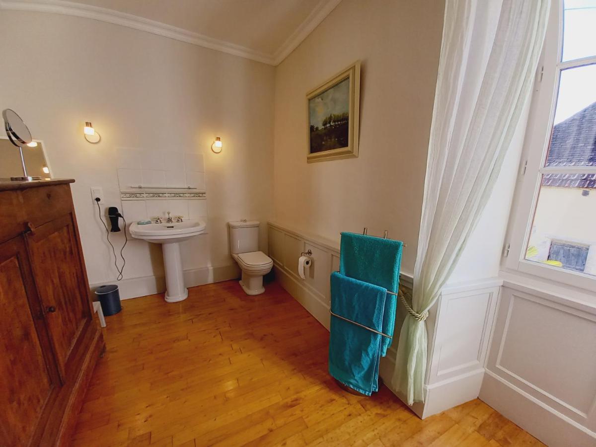 Au Pays De Jacquou : Chambre D'Hotes Et Table D'Hotes Fossemagne Bagian luar foto
