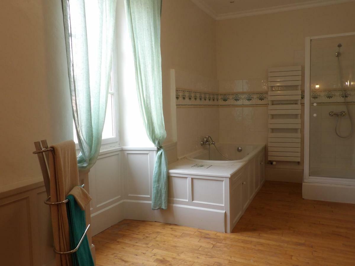 Au Pays De Jacquou : Chambre D'Hotes Et Table D'Hotes Fossemagne Bagian luar foto